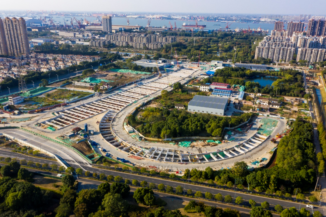 江阴秦望山隧道图片